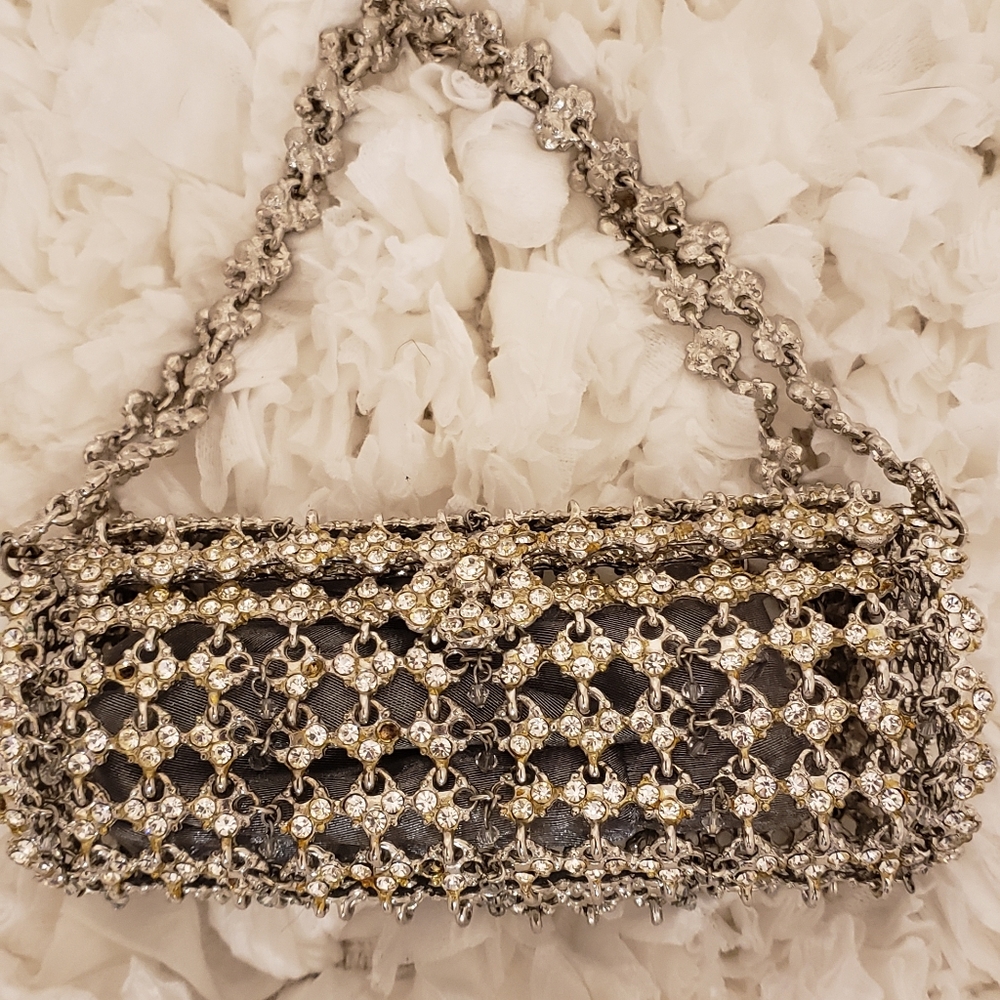 Beautiful rhinestone dressy handbag.